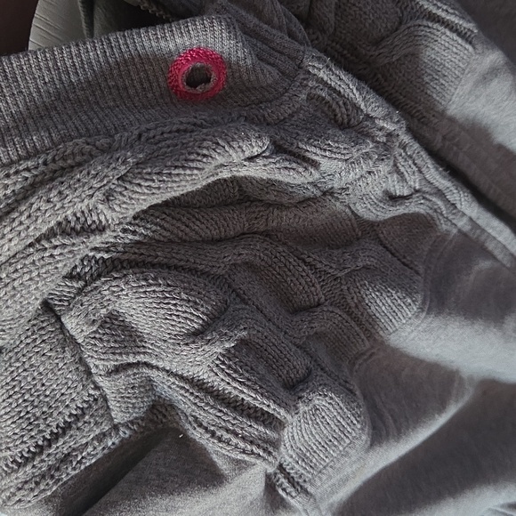 3 For 20$ Lululemon Sweater Size 10 - Picture 2 of 6